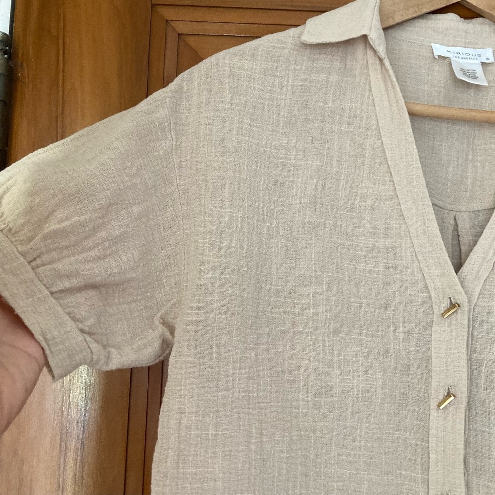 KIRIOUS Los Angeles / Neutral Beige Cotton puff sleeve button down top - Picture 2 of 11